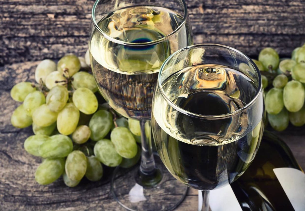 Ce mancaruri asociem la vinul alb?